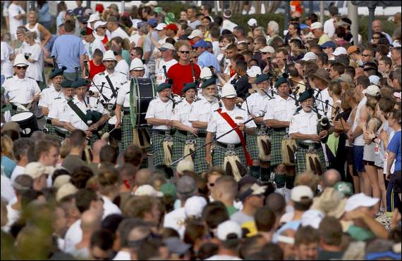 band in crowd.jpeg